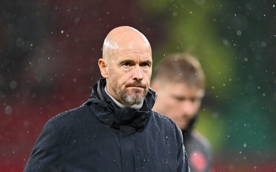 Манчестър Юнайтед има сериозни проблеми през настоящата кампания, като червените