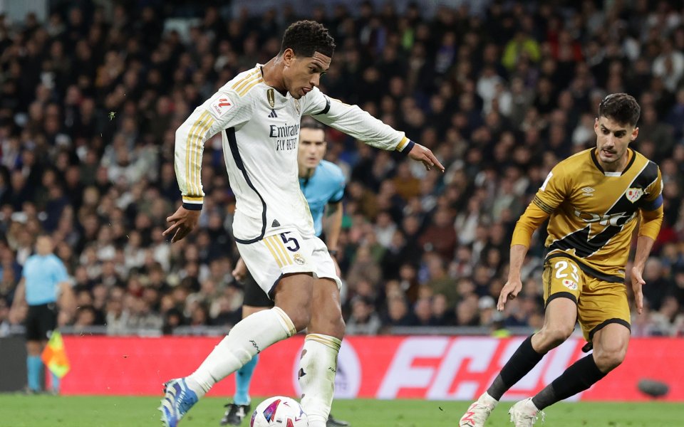 Отборите на Реал Мадрид и Райо Валекано играят при резултат