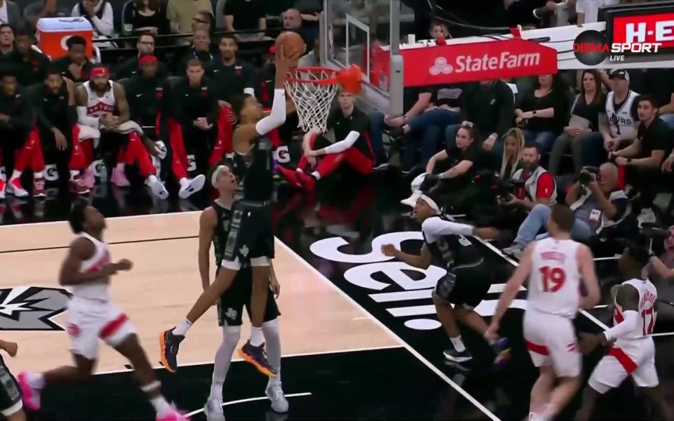 Торонто Раптърс победи Сан Антонио Спърс със 123:116 след продължение