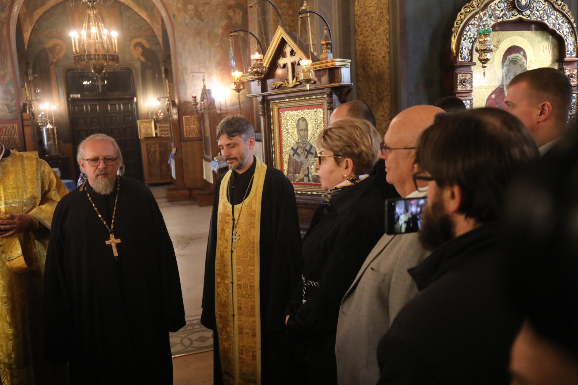 Руската църква "Св. Николай Чудотворец" в София отново отвори врати