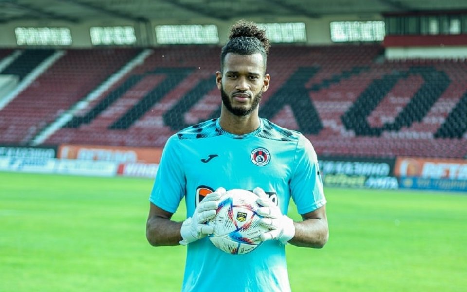 Локомотив София се похвали с трима национали - Бабукар Гайе,