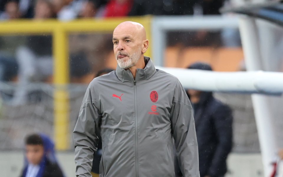 Треньорският щаб на италианския футболен гранд Милан планира да повика