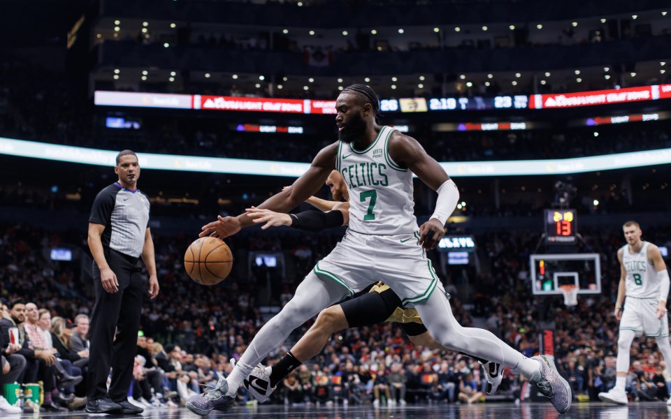 Във втория си In-Season мач през сезона за годината Бостън