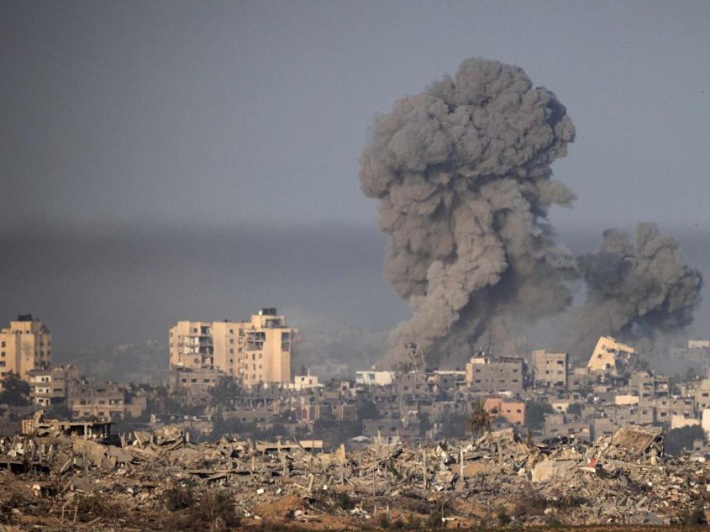 Снавлизането в четвъртия месец от войната в Газа представители на