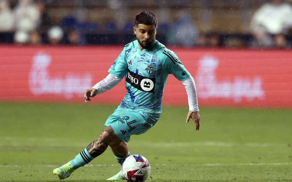 Бившият капитан на Наполи - Лоренцо Инсиние, който в момента