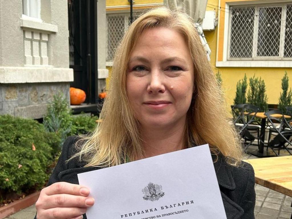 Съпругата на бившия премиер Кирил Петков Линда е получила българско гражданство