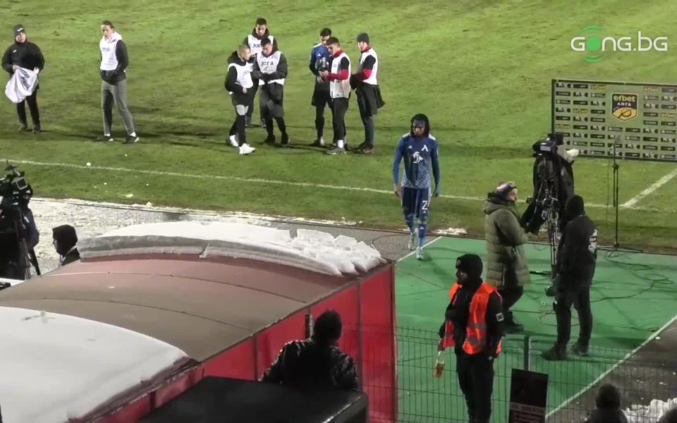 На прибиране в тунела след края на мача с Локомотив