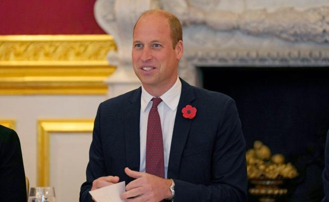 След операцията на Кейт: Принц Уилям се завръща към обществените си задължения