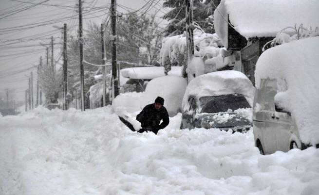 Пътни инциденти и рекордно ниски температури: Зимата изненада Северна Европа