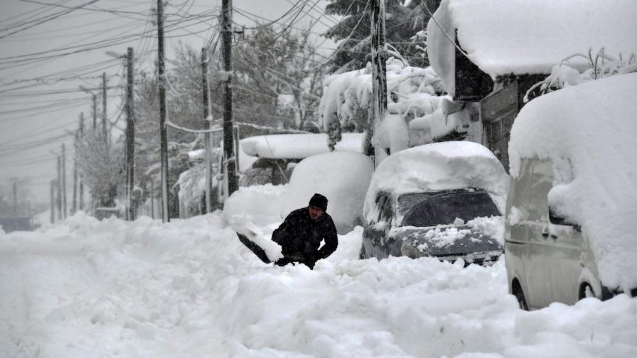 Пътни инциденти и рекордно ниски температури: Зимата изненада Северна Европа