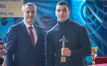 Семьон Новиков е спортист №1 на годината на БФ Борба