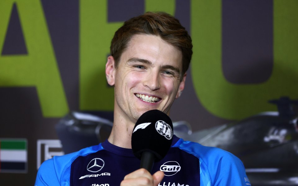 Логан Сарджънт ще продължи да се състезава за Уилямс и