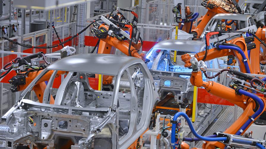 Няма прошка: „Роботизацията в АвтоВАЗ е на нивото на японските заводи”