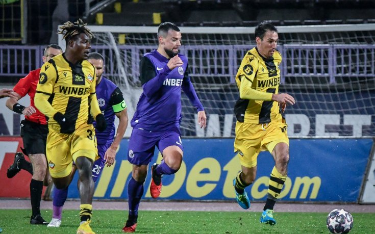 Ботев Пловдив посреща Етър след грешката при рестарта