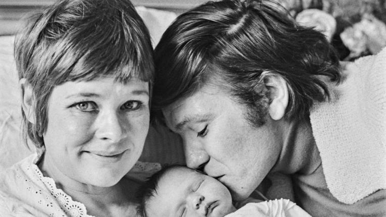  Джуди Дженч - мемоари за младостта 