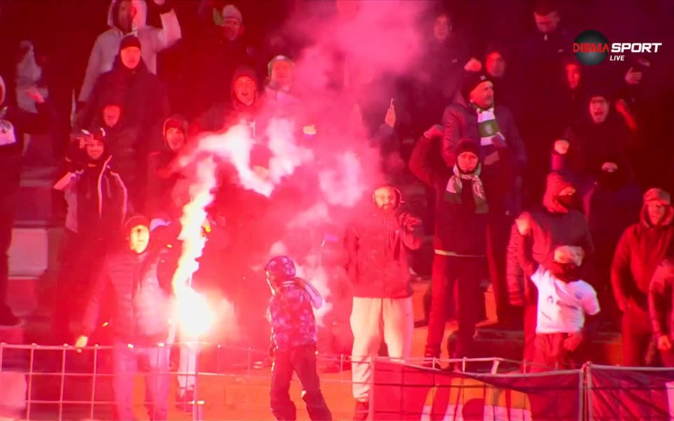 Феновете и играчите на Черно море отпразнуваха подобаващо първото място