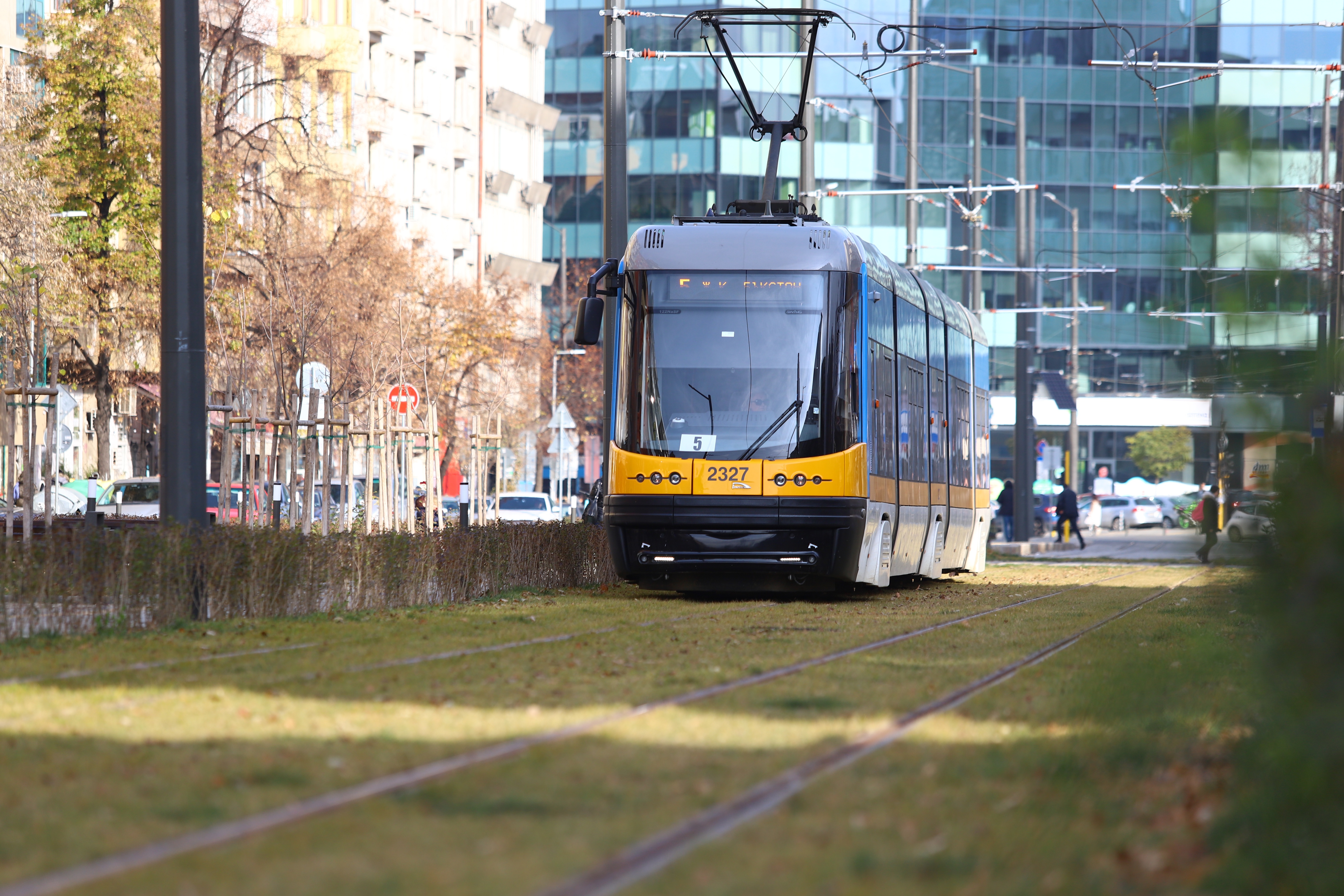 "Спаси София" предлага рекордна инвестиция в градския транспорт за 250 нови превозни средства