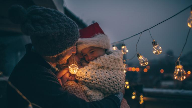  Ето кои 5 зодии са най-хубавите в това да основават празнично въодушевление 