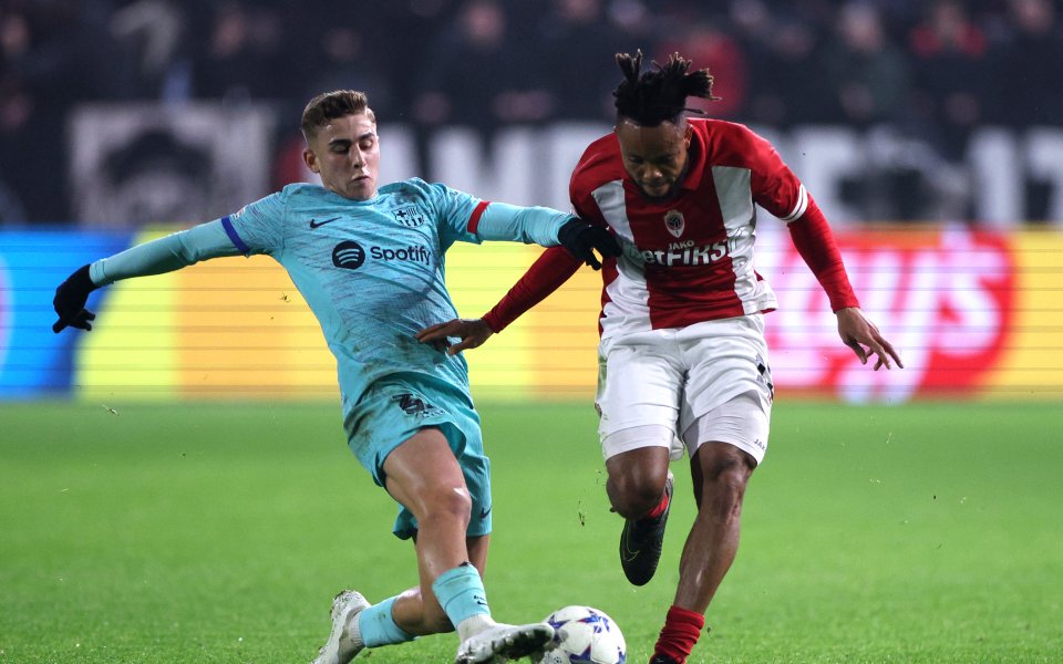 Антверп и Барселона играят при 1:1 в последен мач от