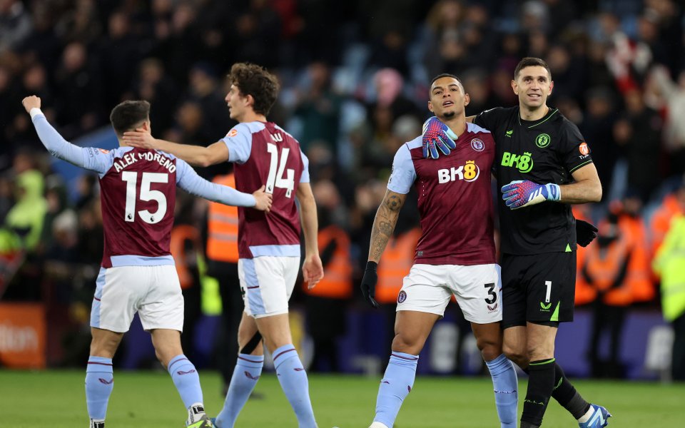 Астън Вила завърши на първо място в Група Е на