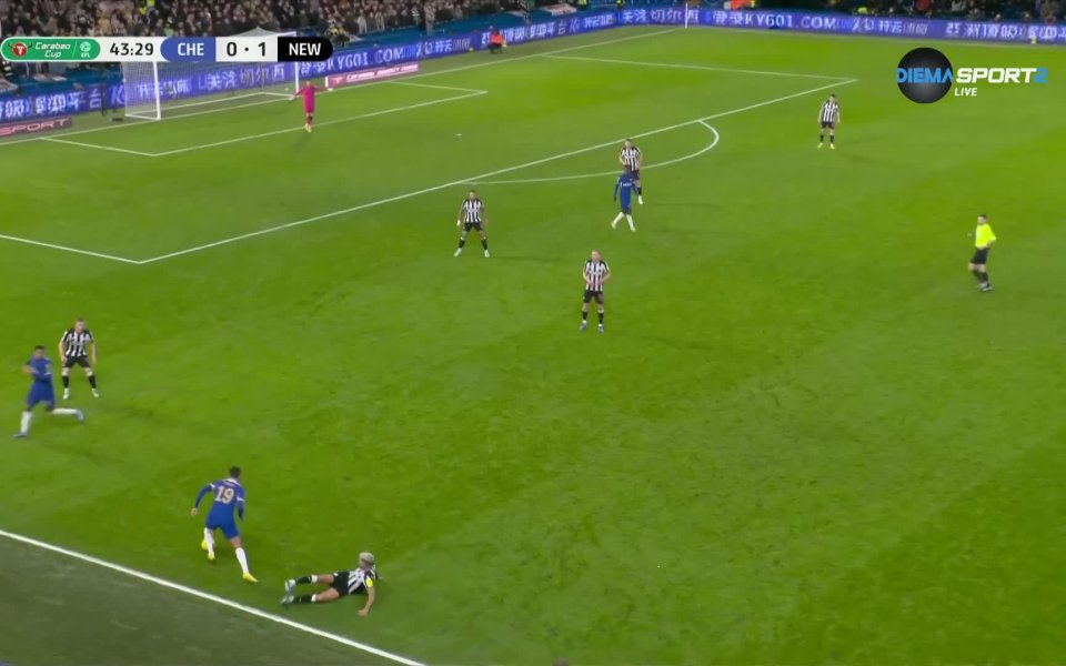 Албанският нападател на Челси - Армандо Броя, е разглеждан от