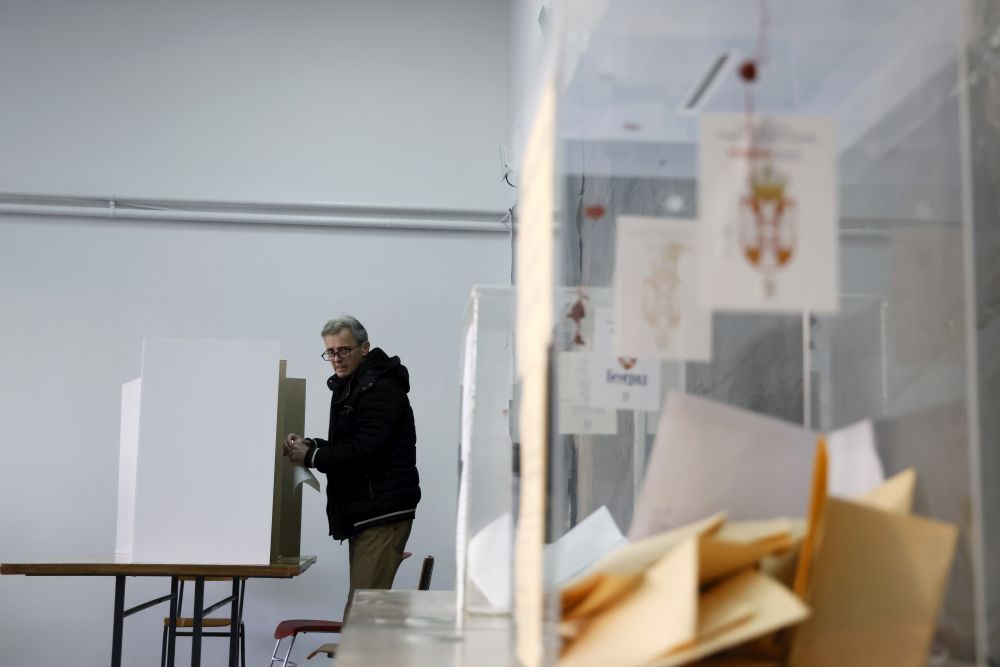 Множество инциденти и нередности на местните избори в Сърбия