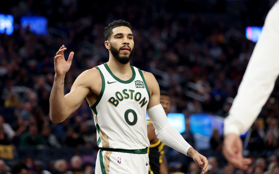 Бостън Селтикс разби със 145:108 като гост Лос Анджелис Клипърс.