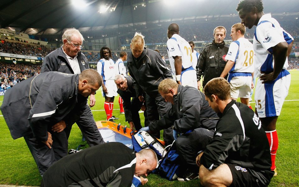 Често във футболната игра много брутални нарушение не биват маркирани