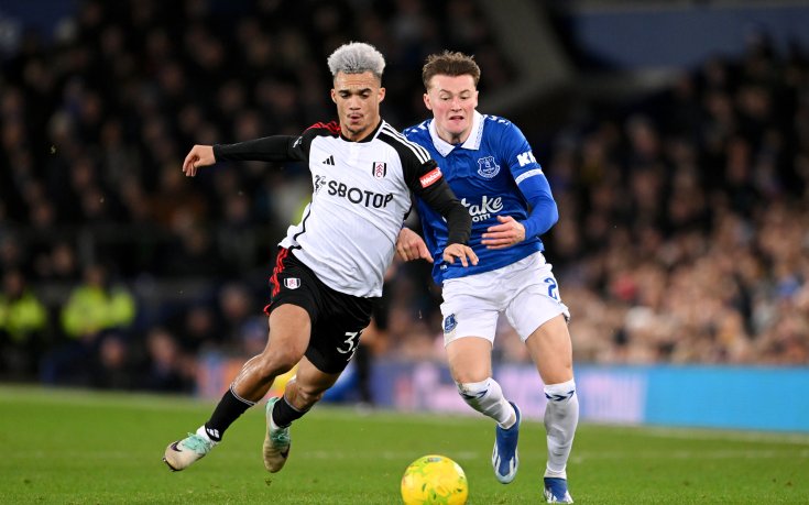 Ливърпул заздравява защитата с правещ фурор за Фулъм