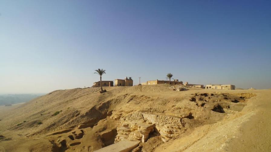 Откриха древноегипетска гробница на близо 5000 години край Кайро (СНИМКИ)