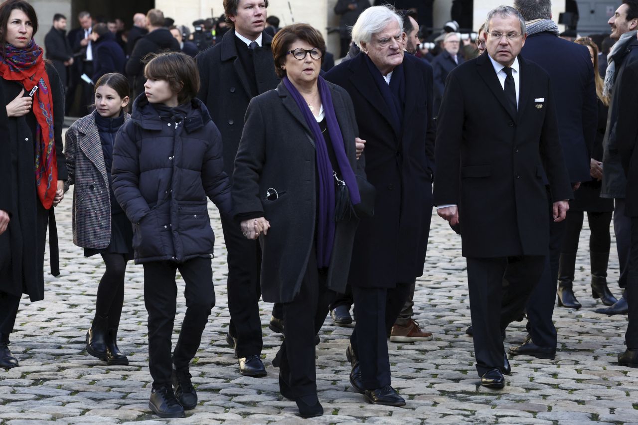 <p>Европейските лидери се сбогуват с &quot;бащата на еврото&quot; Жак Делор в Париж</p>