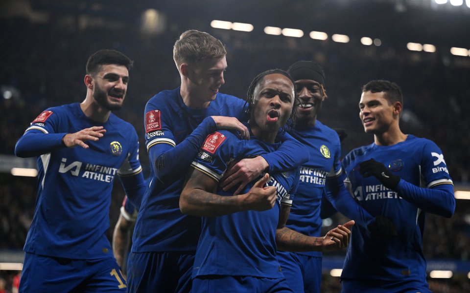 Челси и Престън играят при 4:0 в един от най-късните съботни