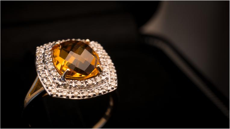  Каква е силата на бижутата ви съгласно цвета на камъните им 