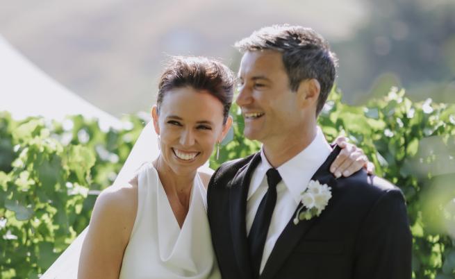 Бившата министър-председателка на Нова Зеландия Джасинда Ардърн се омъжи (ВИДЕО)
