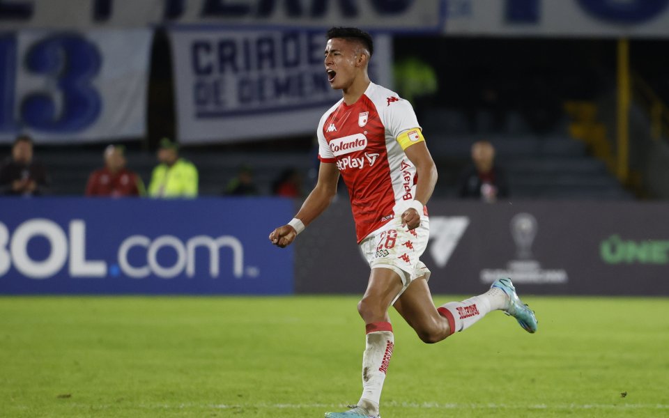 Ливърпул се е свързал с аржентинския КА Талерес относно привличането