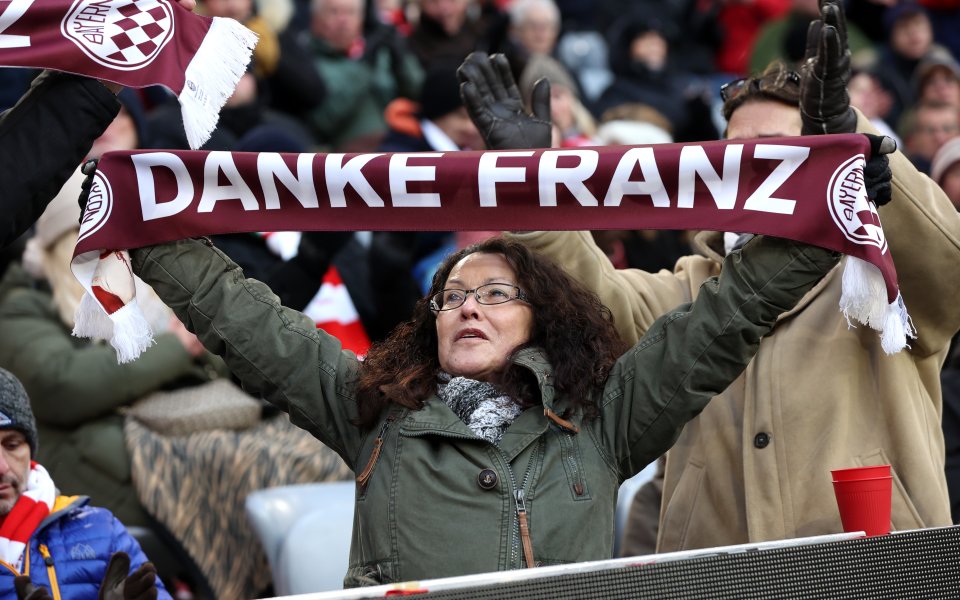 Футболните легенди на Байерн Мюнхен Ули Хьонес, Паул Брайтнер и