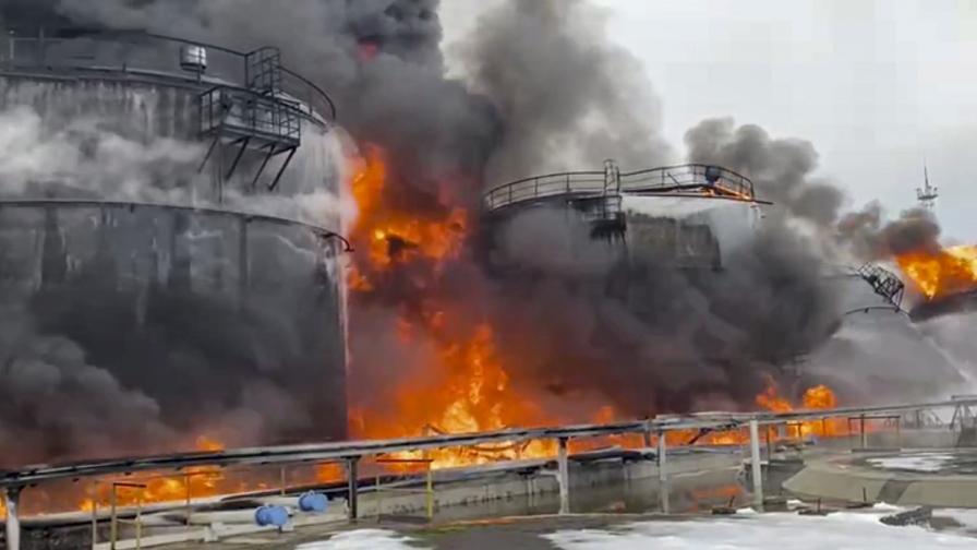 Украйна удари петролна база в Русия
