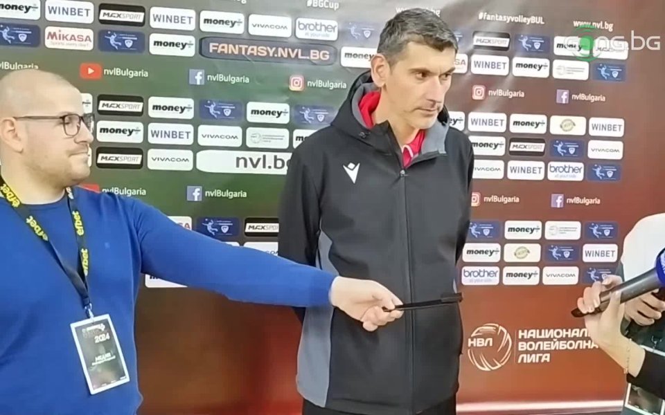Александър Попов, който води волейболния тим на ЦСКА, отново изрази