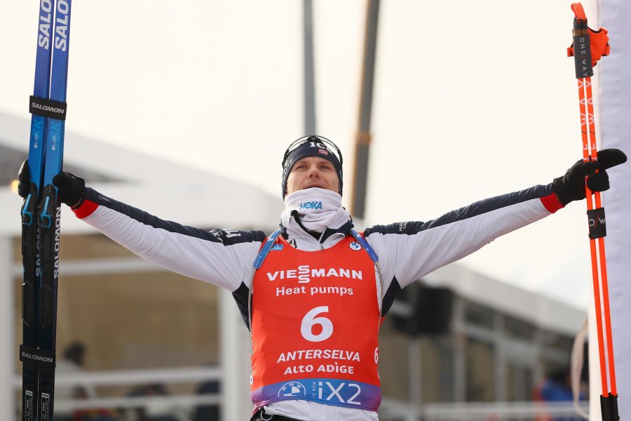 Ветле Кристиансен триумфира на биатлона в Антхолц Антерселва1