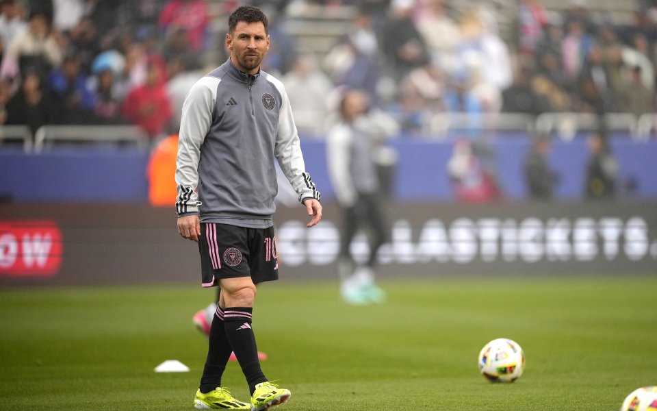 Лионел Меси срещу Далас