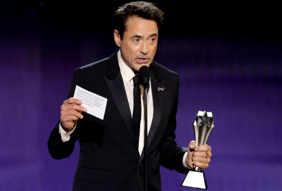  Робърт Дауни Джуниър 