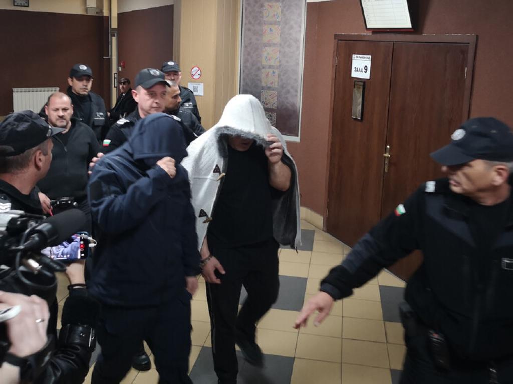 Окръжният съд в Пловдив постанови постоянен арест са четиримата мъже