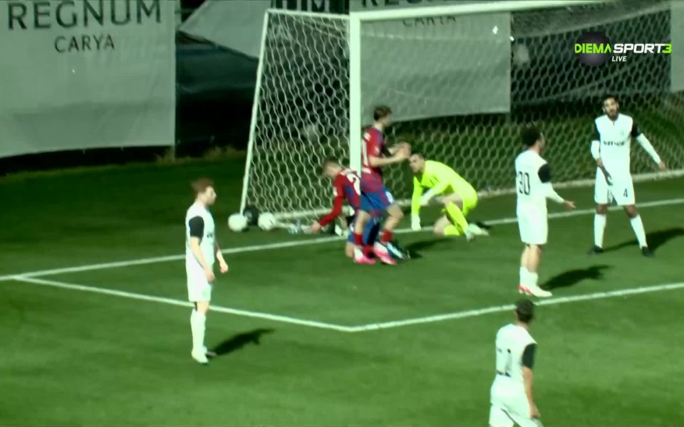 В 82-ата минута Лудогорец оцеля след нова опасна атака за