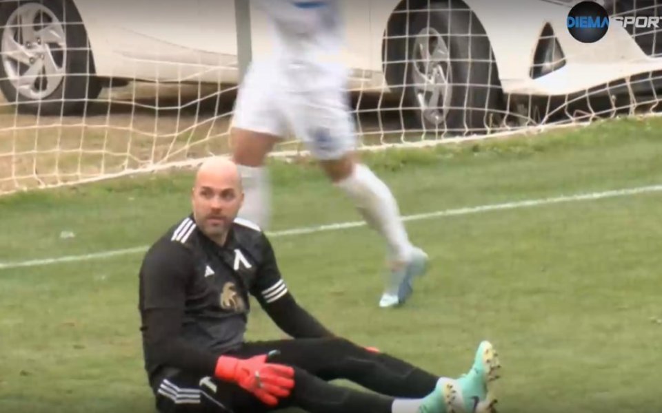 В 28-а минута на контролата между Левски и Баник Острава