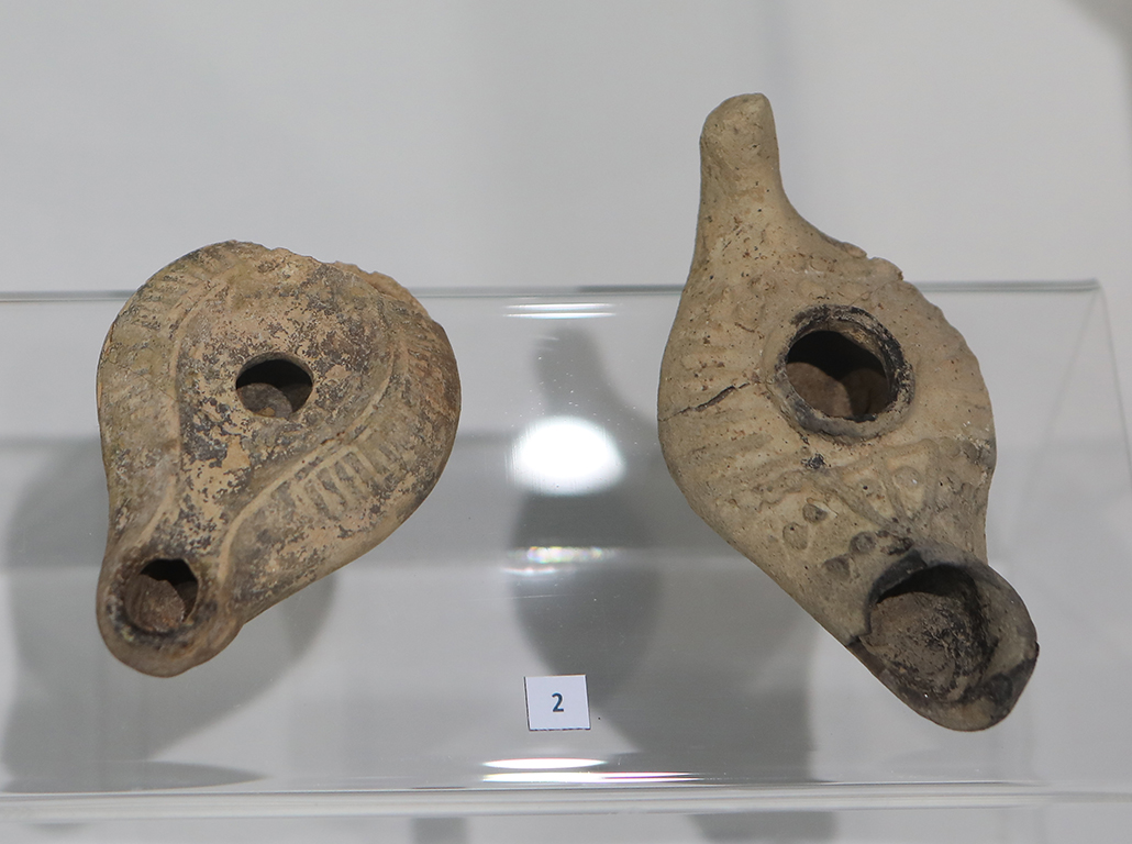 <p>И през това лято археологическите разкопки на великолепната средновековна столица на Добруджанското деспотство &ndash; Калиакра, с научен ръководител доц. д-р Бони Петрунова, директор на Националния исторически музей, доказаха, че северното Черноморие е незаменима част от богатото културно наследство на страната с дълга и богата на находки история.</p>