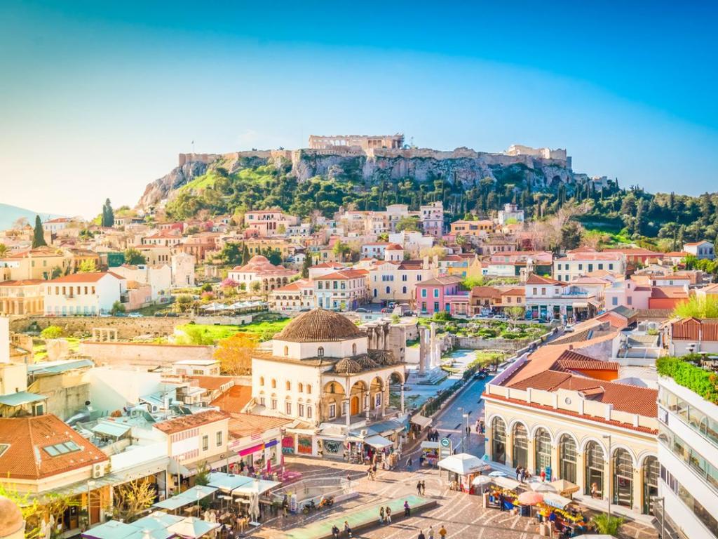 Взривно устройство избухна в центъра на гръцката столица Атина пред