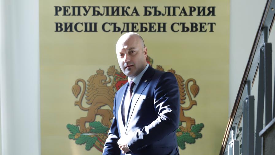 <p>Атанас Славов коментира ветото на президента&nbsp;</p>