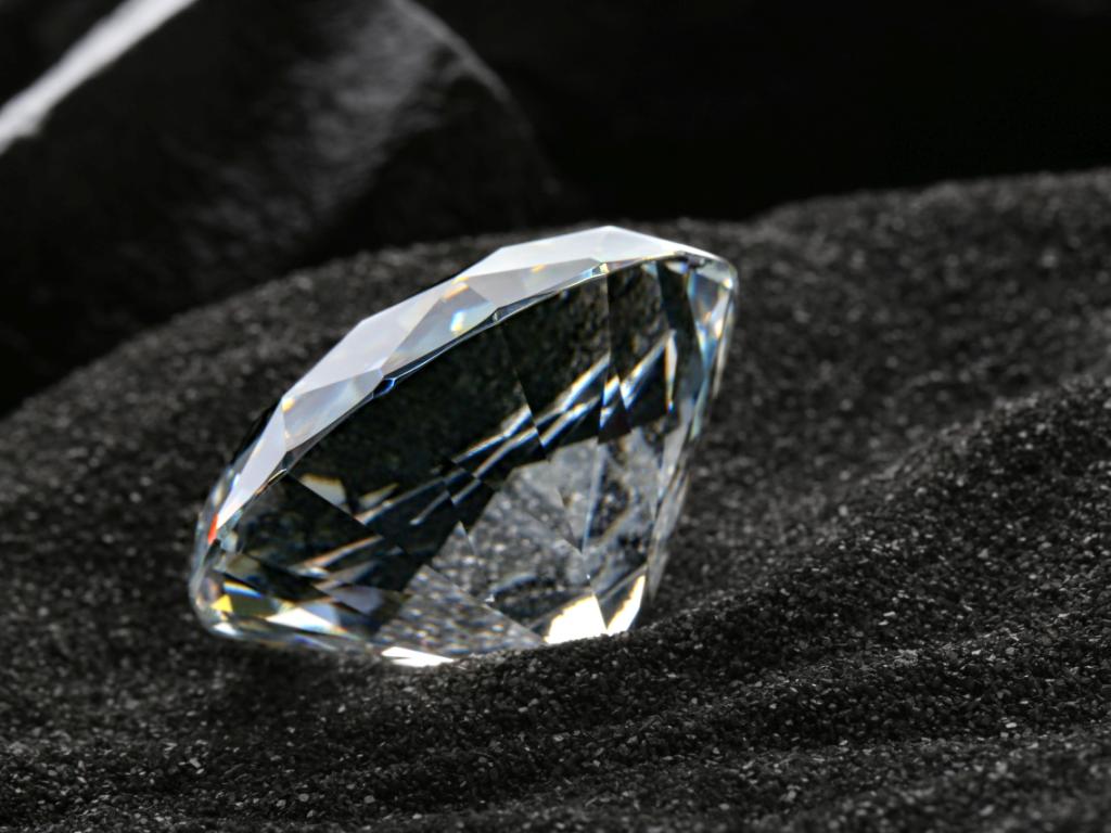 Изследователите може би са открили истинския произход на диаманта Хоуп