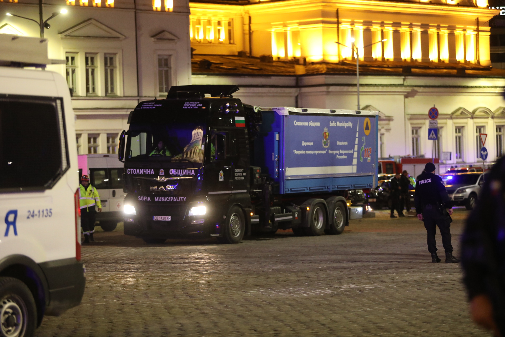 <p>Голямо учение на МВР в София, симулираха реакция при терористичен акт</p>