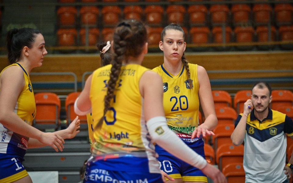 Марица спечели дербито с ЦСКА в женското волейболно първенство